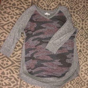 Light weight sweater